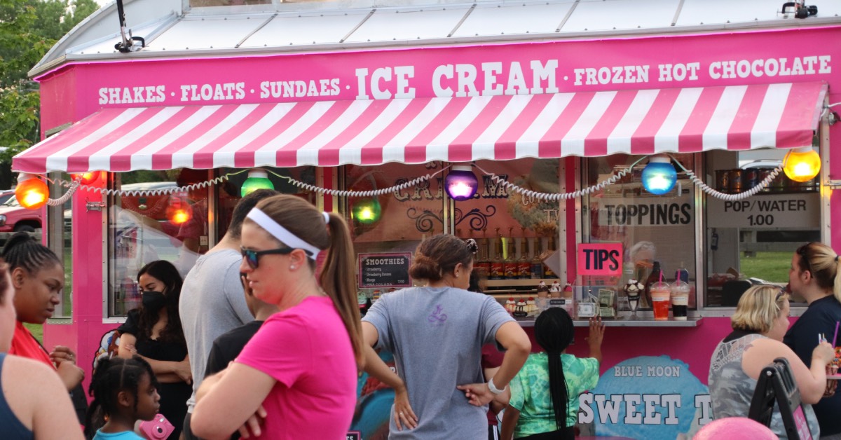 City of Hobart Summer Market on the Lake 2021 NWI.Life