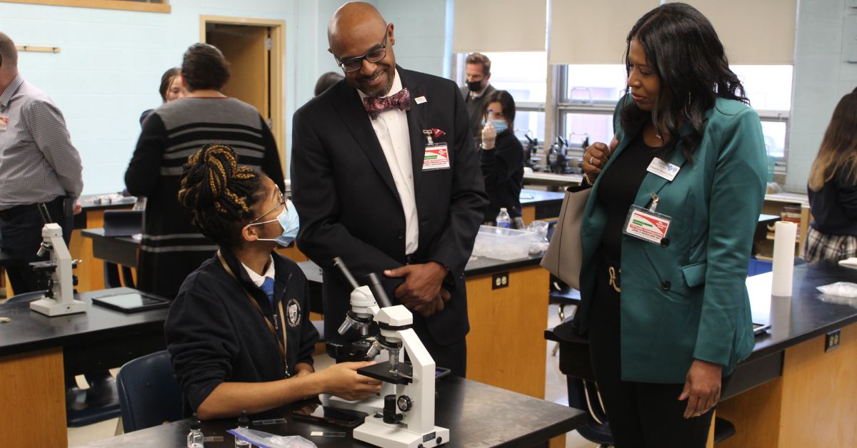 Big Shoulders Fund Lend a Shoulder Day 2021