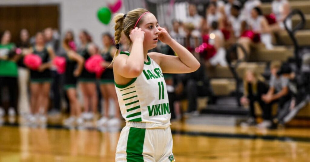 GIRLS BASKETBALL Valparaiso VS. Crown Point 2022
