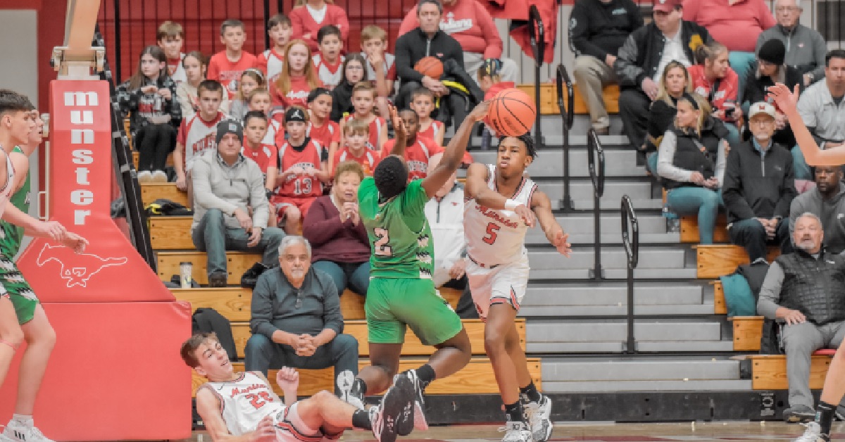 BOYS BASKETBALL Munster VS. Valparaiso 2023 NWI.Life