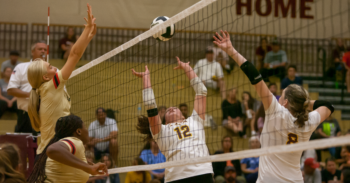 GIRLS VOLLEYBALL Andrean VS. Chesterton 2023
