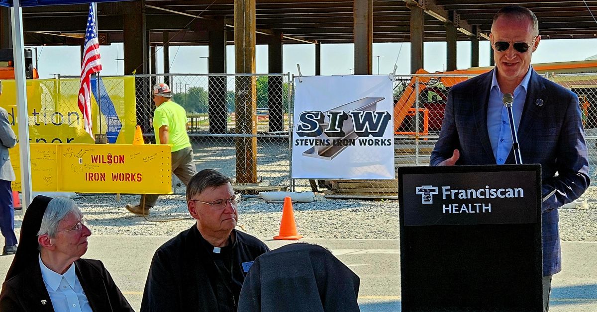 Franciscan Health, partners celebrate final beam placement in new Dean and Barbara White Cancer Center