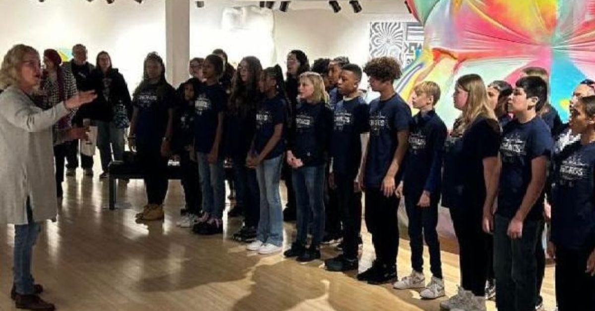 Lubeznik Center for the Arts’ December First Friday Features Holiday Songs from Krueger Advanced Chorus, Book Signing & More