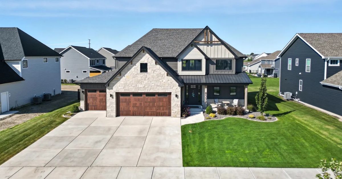 McColly Real Estate Featured Listing: 8334 W 105th Avenue, St. John, IN 46373