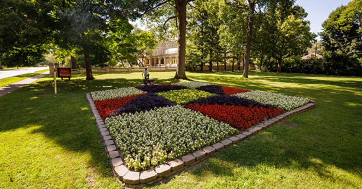May is Quilt Gardens time, and also National Travel and Tourism Week
