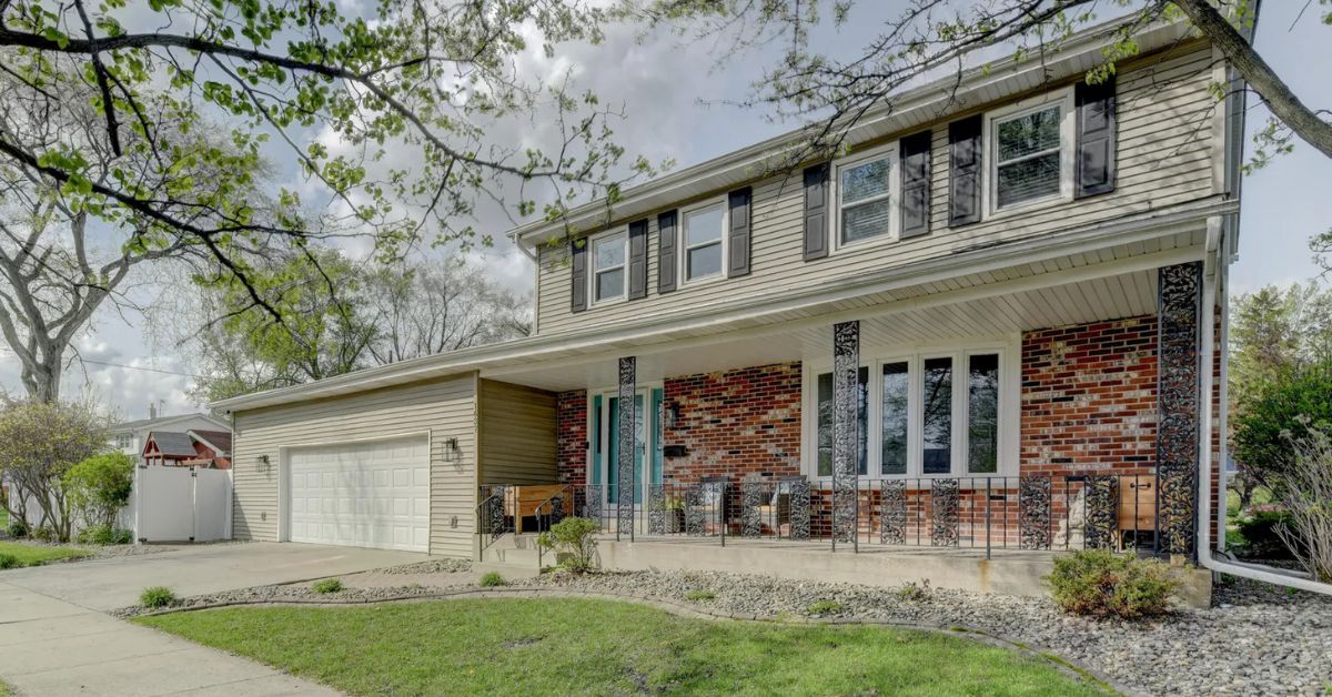 McColly Real Estate Featured Listing: 1637 Holly Lane, Munster, IN 46321