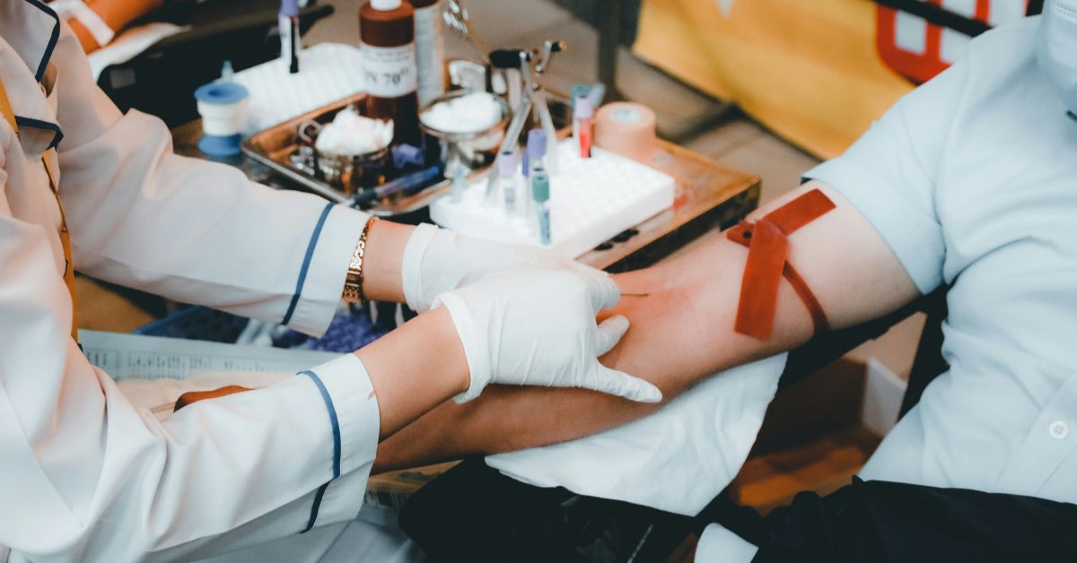 Roll up your sleeve and help save a life with Powers Health and Versiti