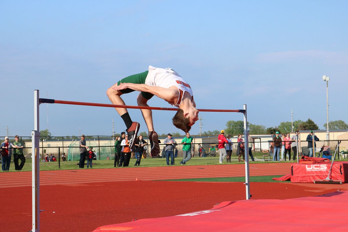1Boys-Track-Sectionals-2019-03