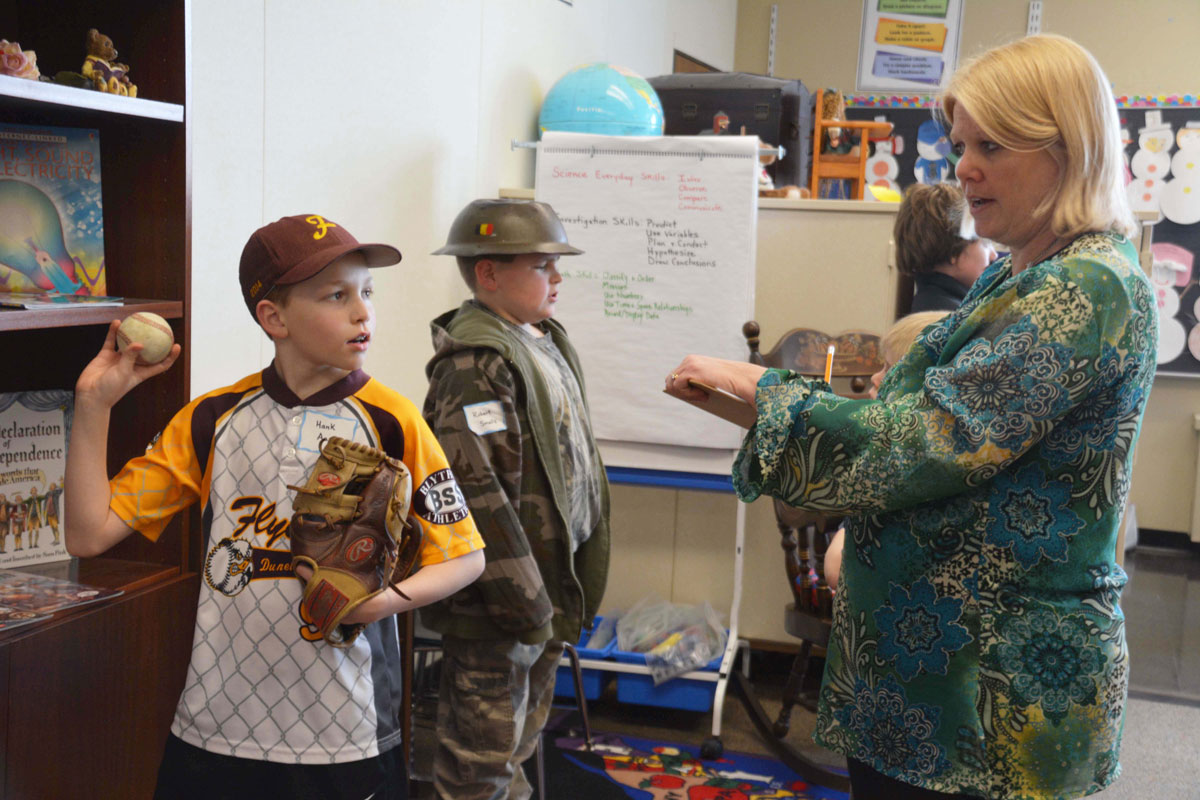 Liberty Elementary Students Present “Living Statues” Project