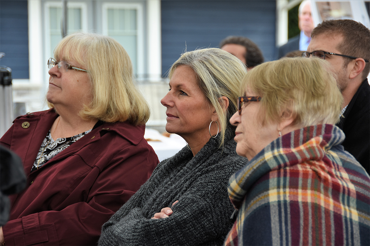 2018-Aurora-View-Porter-Starke-03