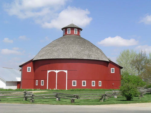 Amish-Acres-Round-Barn-Theatre