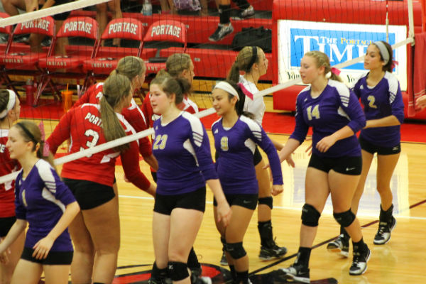 IUN Volleyball Signs Hobart Stand Out