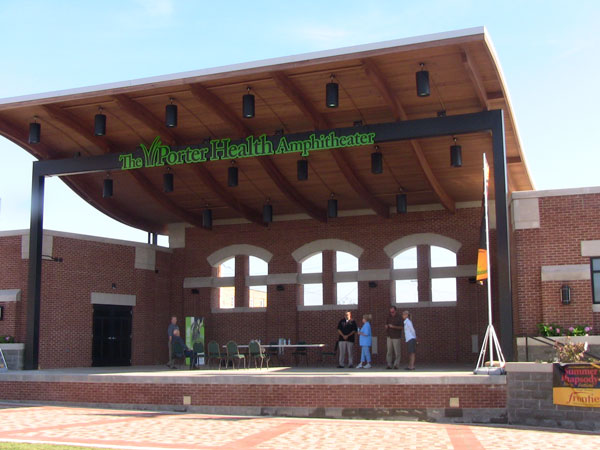 Central-Park-Plaza-Amphitheater-2