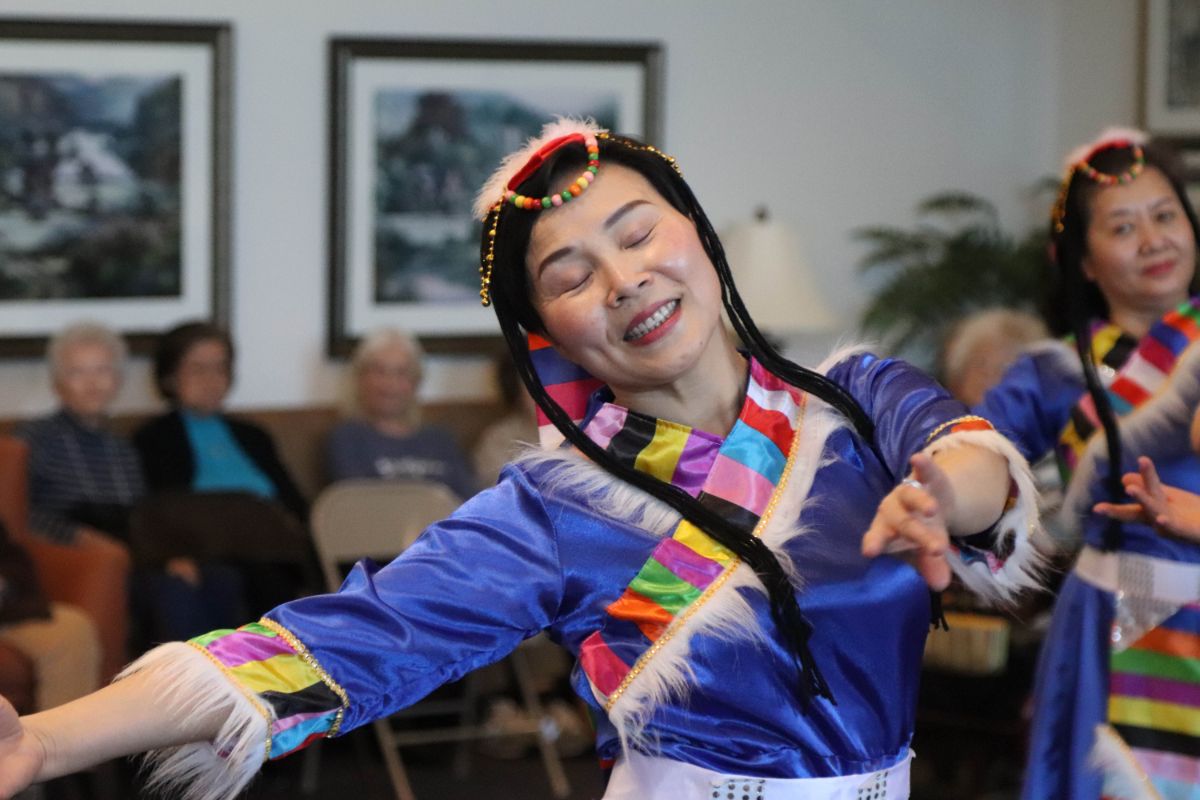 Chinese-Dancers-at-Rittenhouse-Village-at-Portage-2019-2