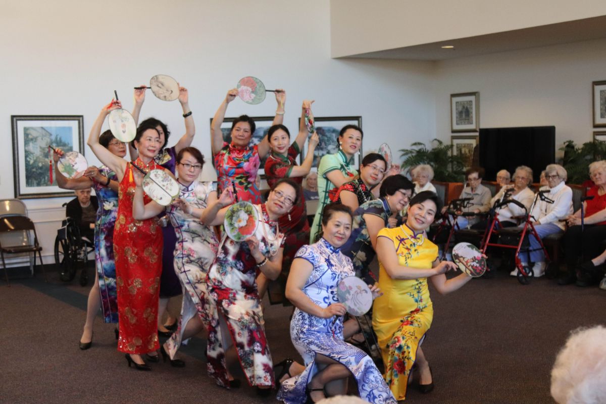 Chinese-Dancers-at-Rittenhouse-Village-at-Portage-2019-5