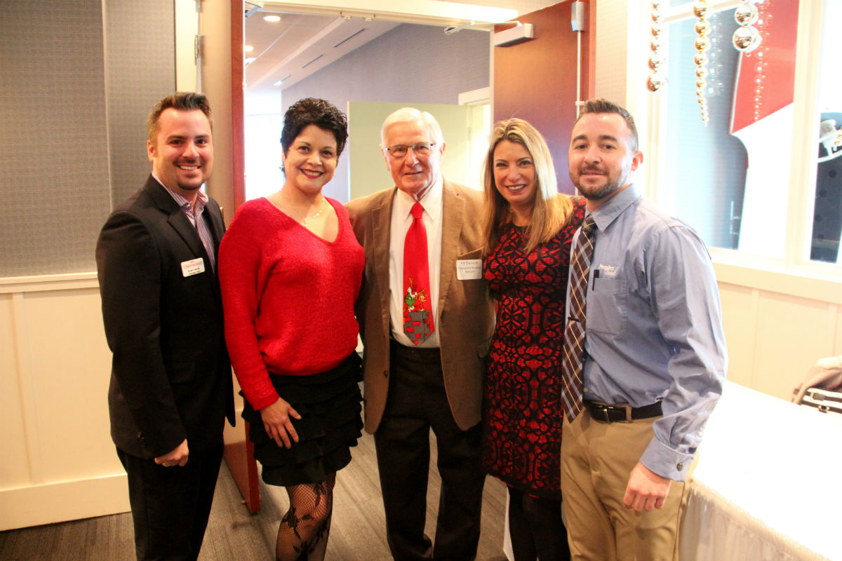 Crossroads-Holiday-Installation 31