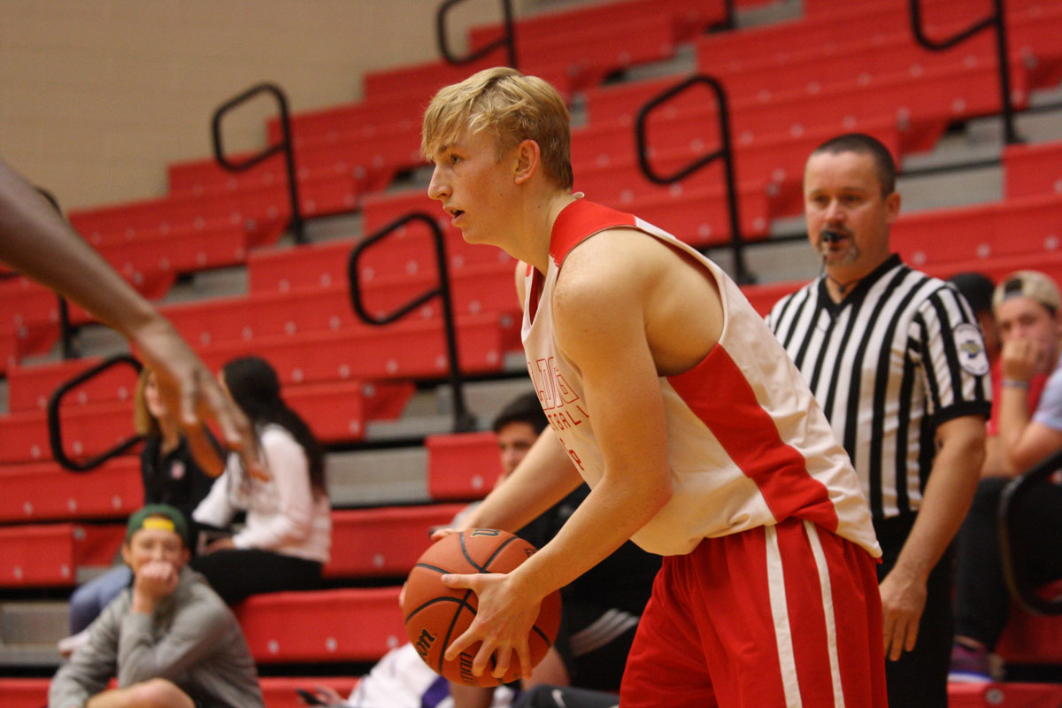  1StudentNWI Season Of Giving At Crown Point High School NWILife