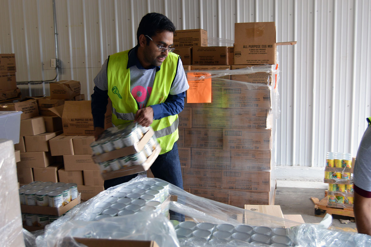 Dollars-to-Donuts-Dunkin-Makes-a-Difference-in-Region-with-Food-Bank-of-Northwest-Indiana_03