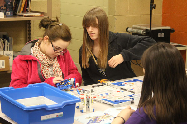 WMS Offers Girls a Chance to Experience STEM Fields