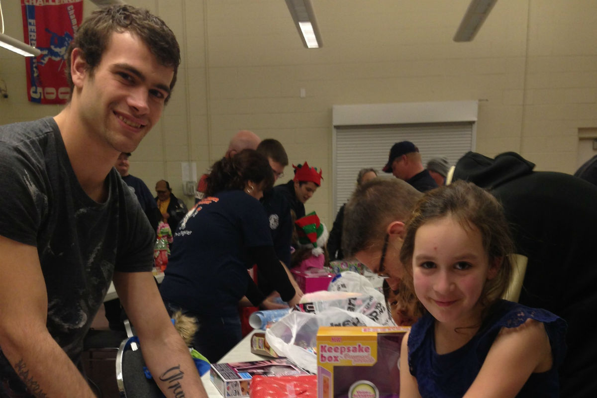 fireman-christmas-shopping-3