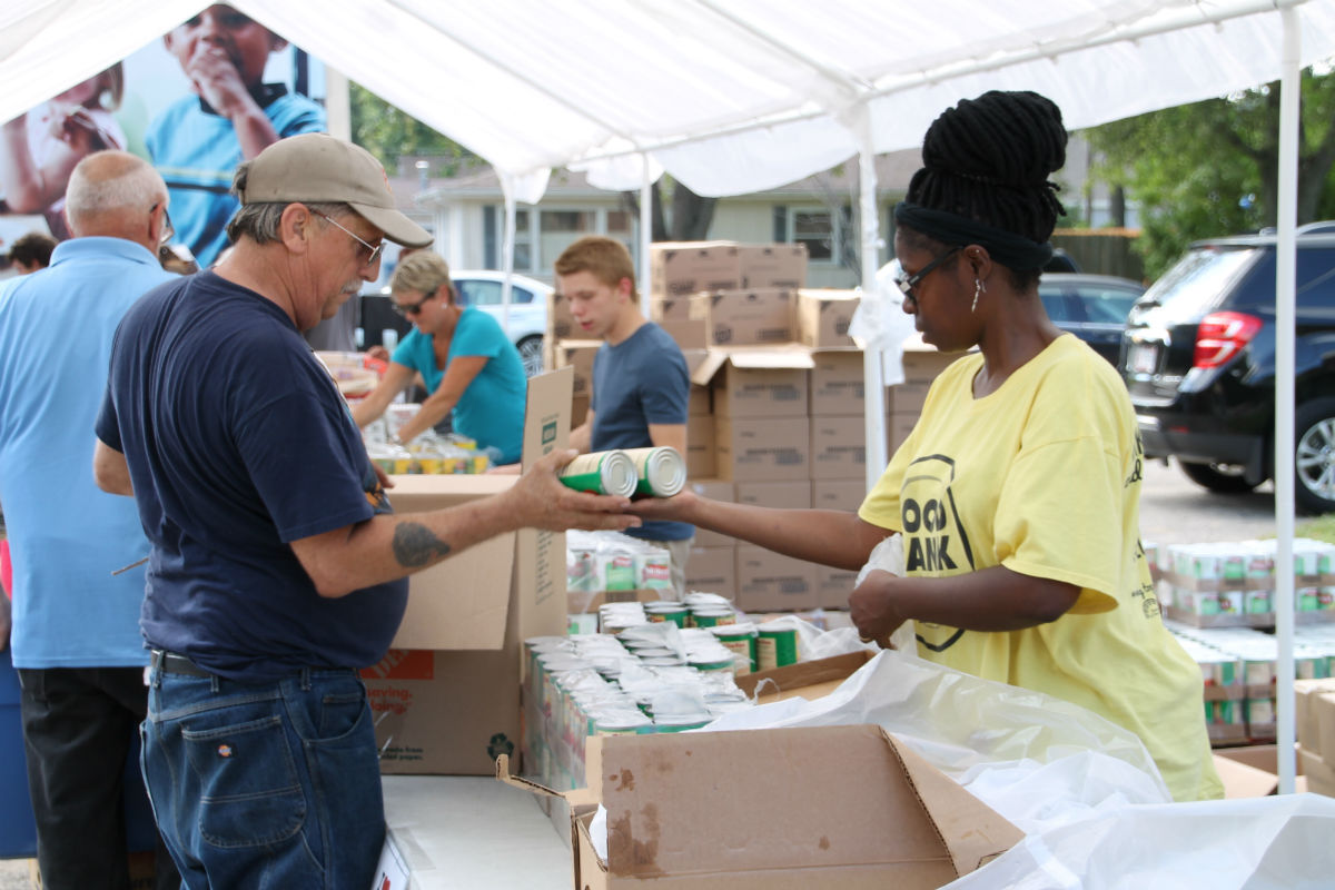 food-bank-nwi-sapc-aug-2016-2