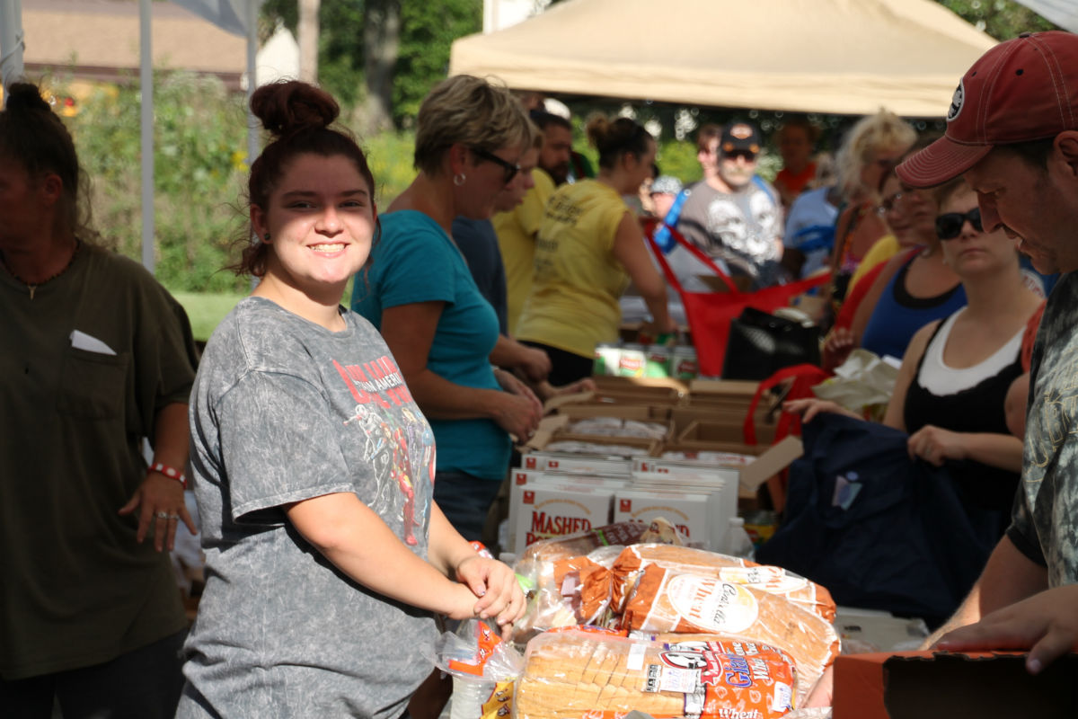 food-bank-nwi-sapc-aug-2016-5