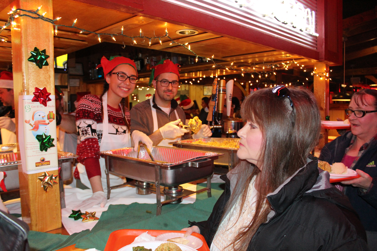 Food-Bank-Texas-Coral-12-27-16_02