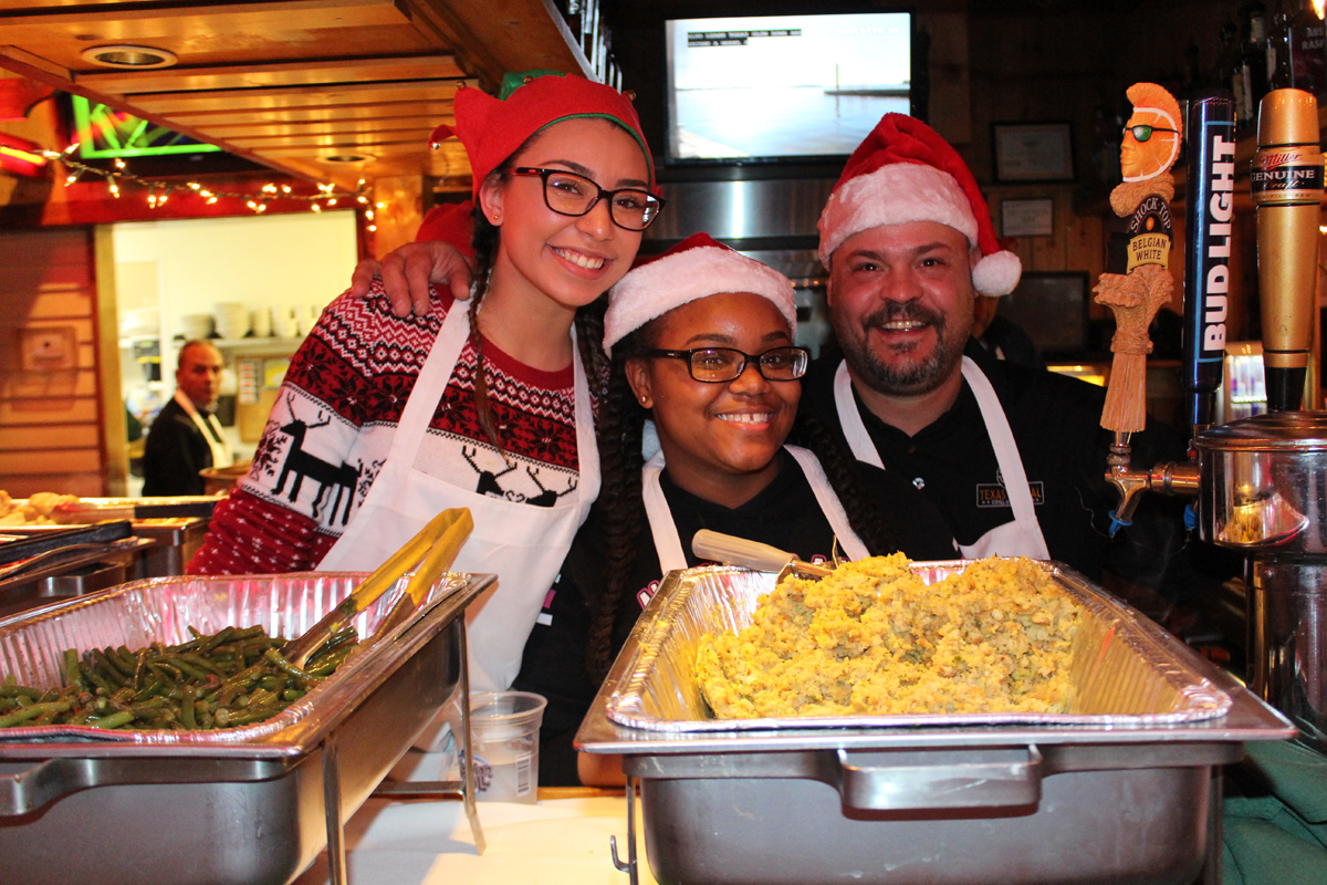 Food-Bank-Texas-Coral-12-27-16_03
