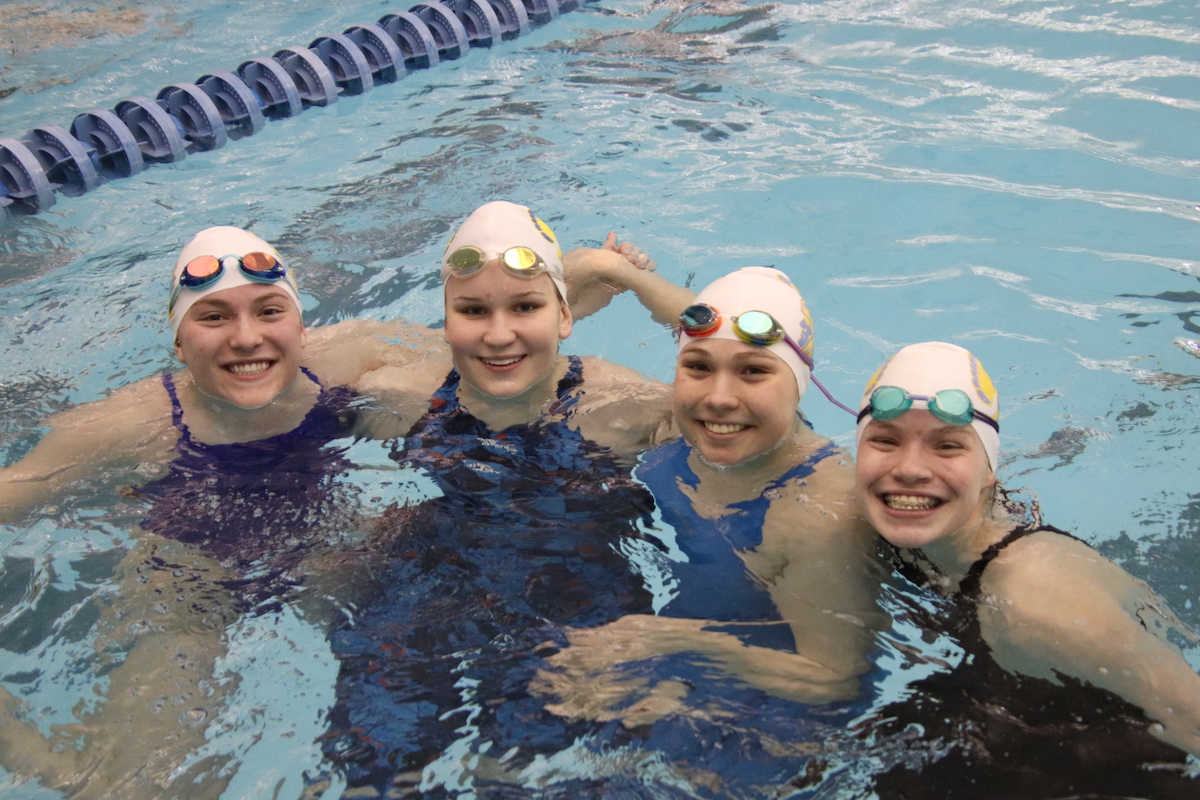 GirlsSwimmingSectionals5