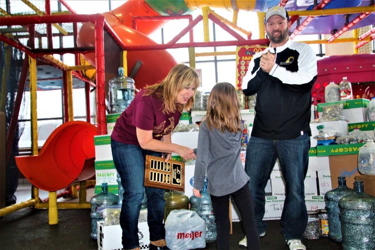 Hannahs-Hope-Pop-Tab-Donation-Day-2018 02