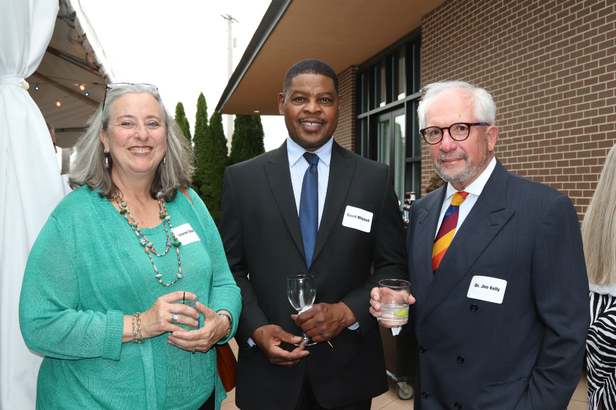 Helping-Hands-Award-2018-02