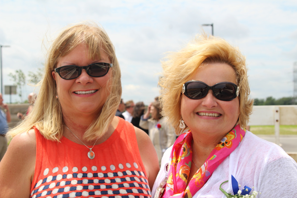 hobart-61st-ave-ribbon-cutting-2017-3