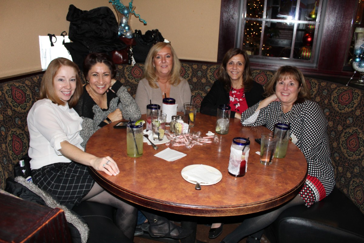 Holiday-Party-at-Abuelos-03