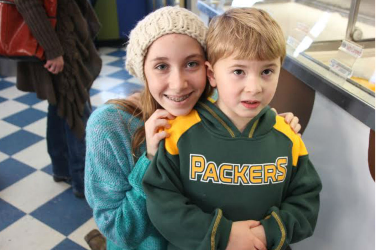 2014 Valpo Velvet Celebrates the End of the Year with Annual Party