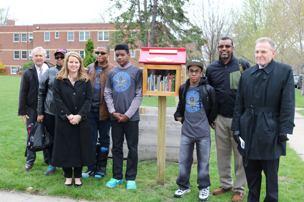 IUN-Boy-Scout-Troop-bring-Little-Free-Library-to-Gary-corner-02