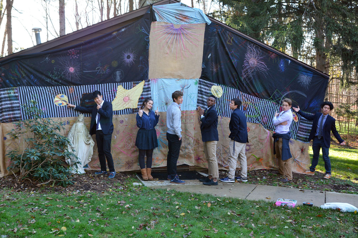 La-Lu-3D-Art-Students-Unveil-Installation-Art-Project-Quantum-Threads_01