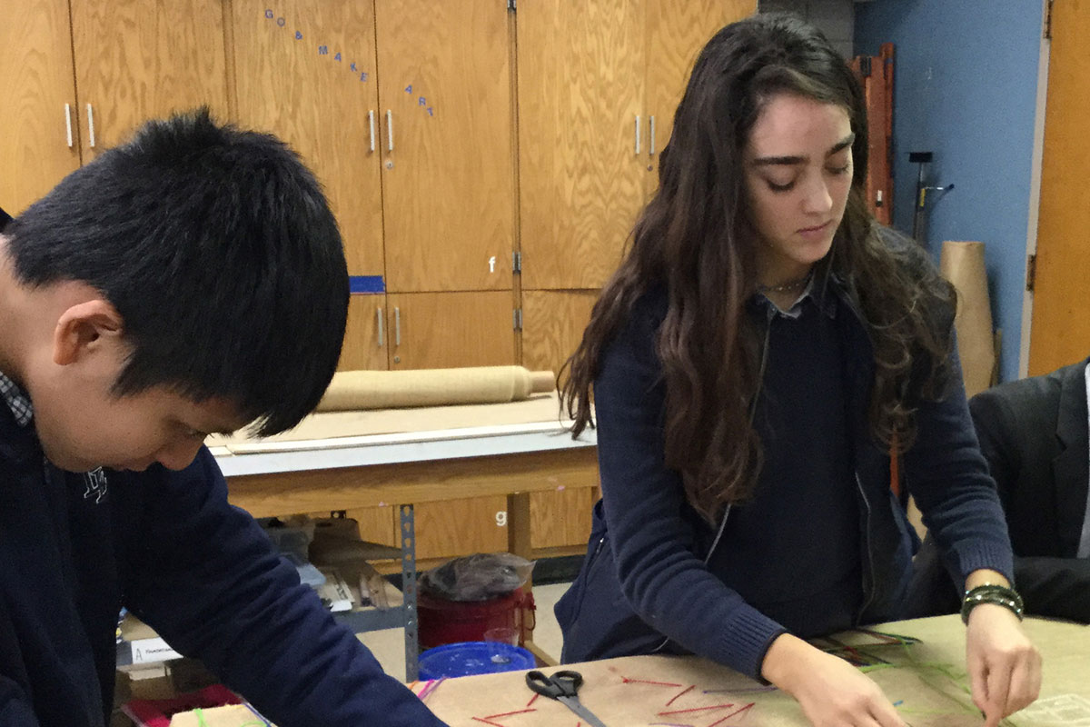 La-Lu-3D-Art-Students-Unveil-Installation-Art-Project-Quantum-Threads_03