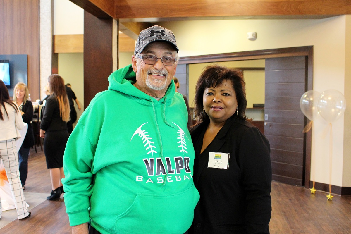 Lakes-Valpo-Ribbon-Cutting 2