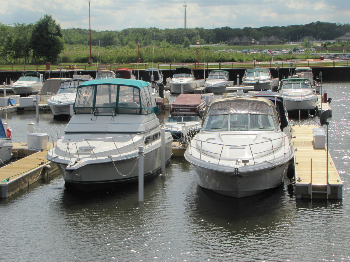 marina-boats