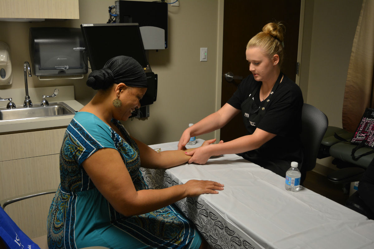 methodist-girls-night-out-2016-4