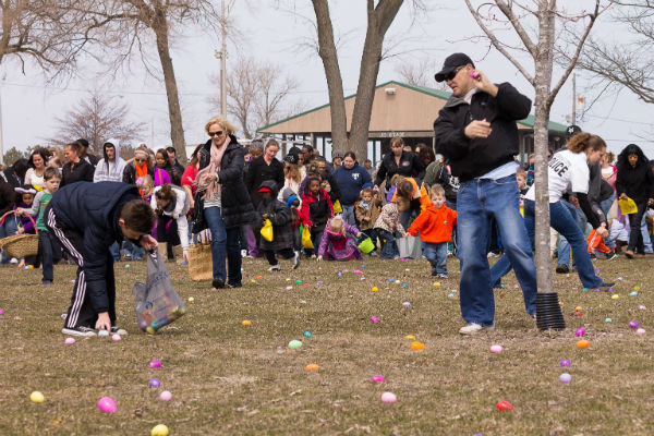 Michigan-City-Easter-Egg-Hunt-2013-2