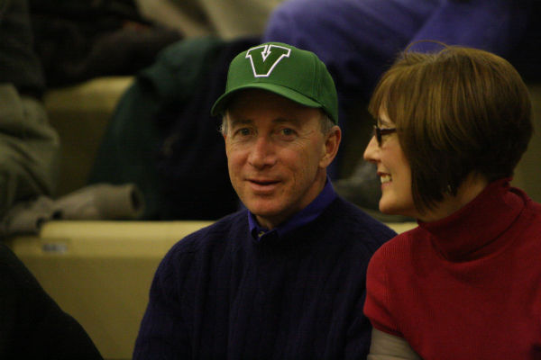Mitch-Daniels-V-Hat-2010