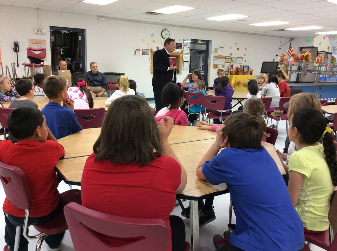 Myers Elementary 3rd Graders Receive New Webster’s Dictionaries