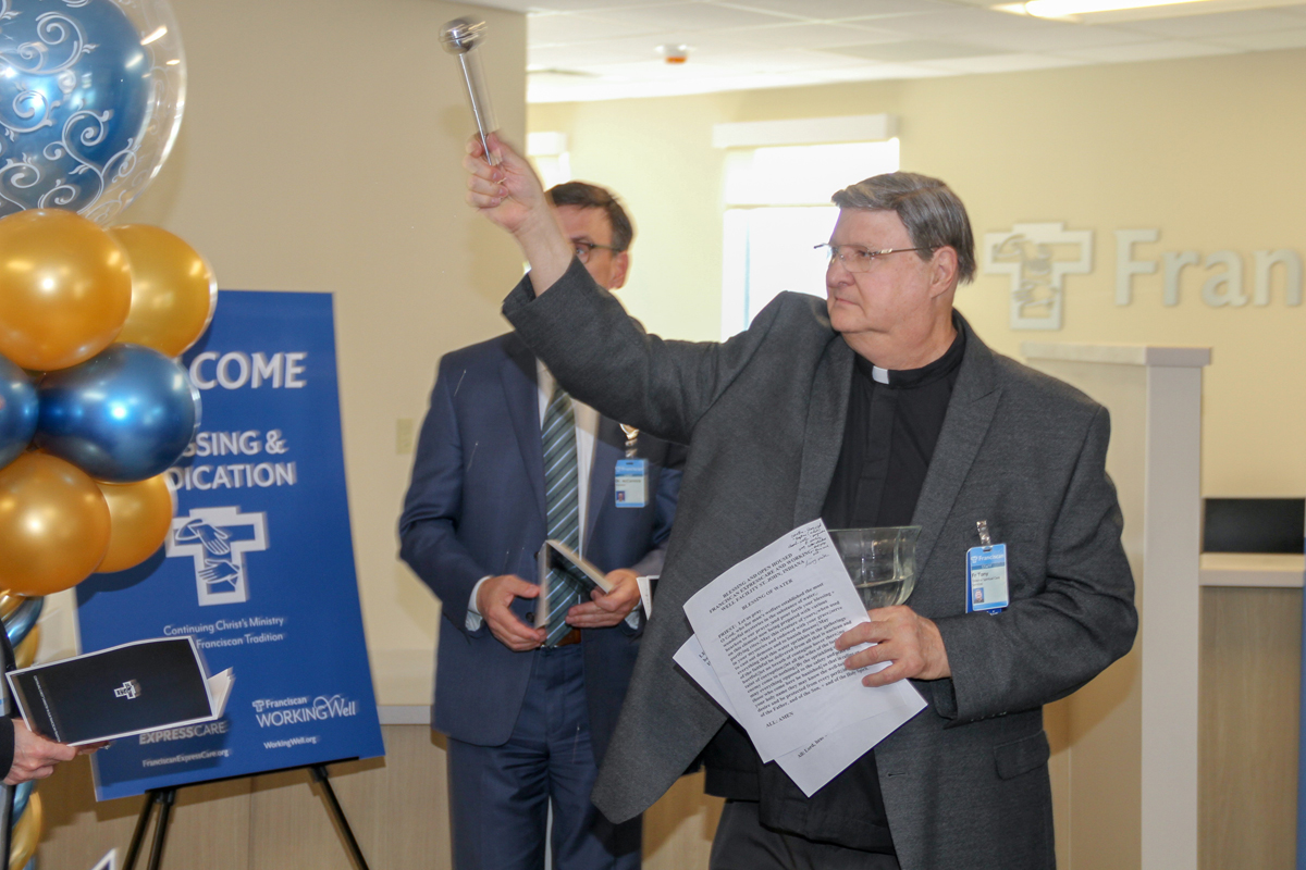 New Franciscan ExpressCare location gets blessing in St. John