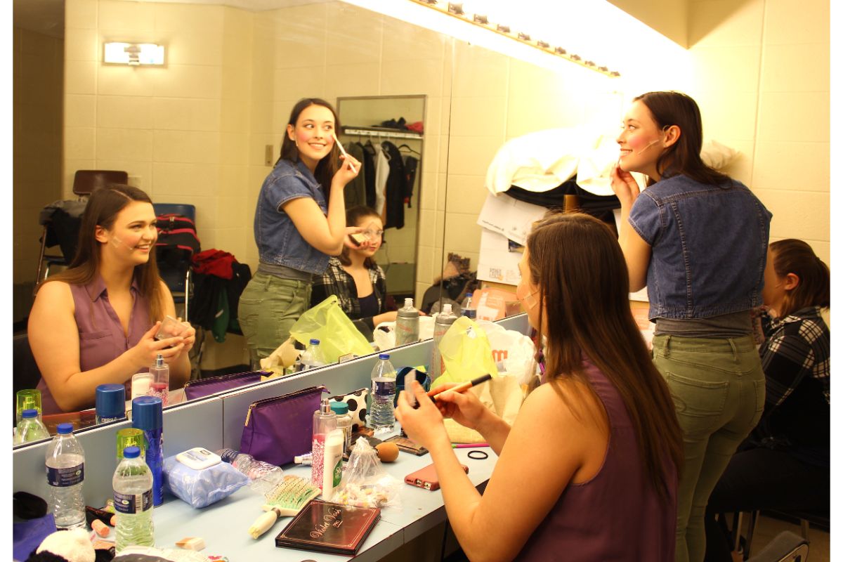 Nooses-Off-Michigan-City-High-School-Spring-Play-1