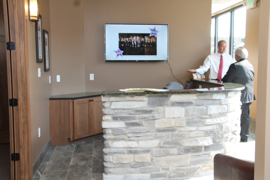 Oak-Partners-Ribbon-Cutting-2016-01