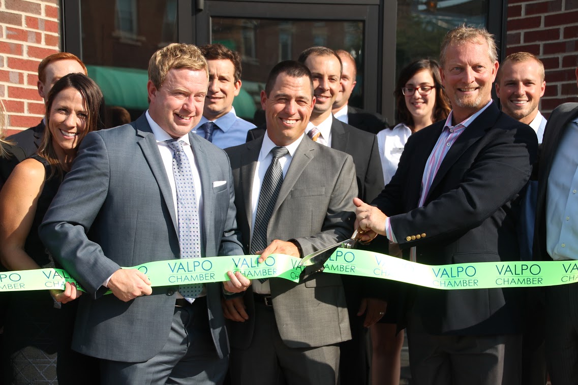 Oak-Partners-Ribbon-Cutting-2016-04