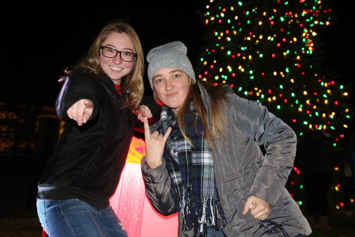 VU-Tree-lighting-2017-3