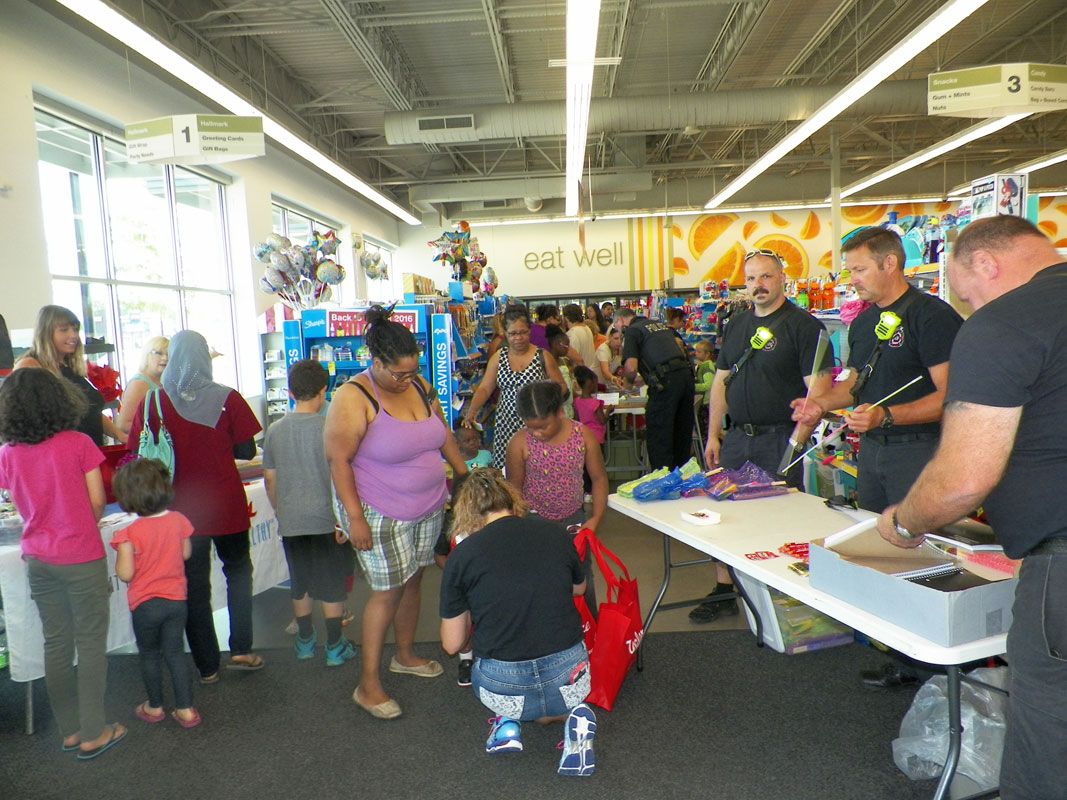 Walgreens-Sponsors-2016-Back-to-School-Day-for-Portage-Students-02